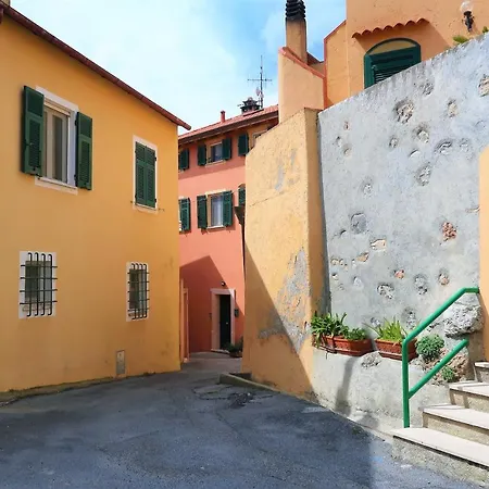 Dalu Panzió Finale Ligure